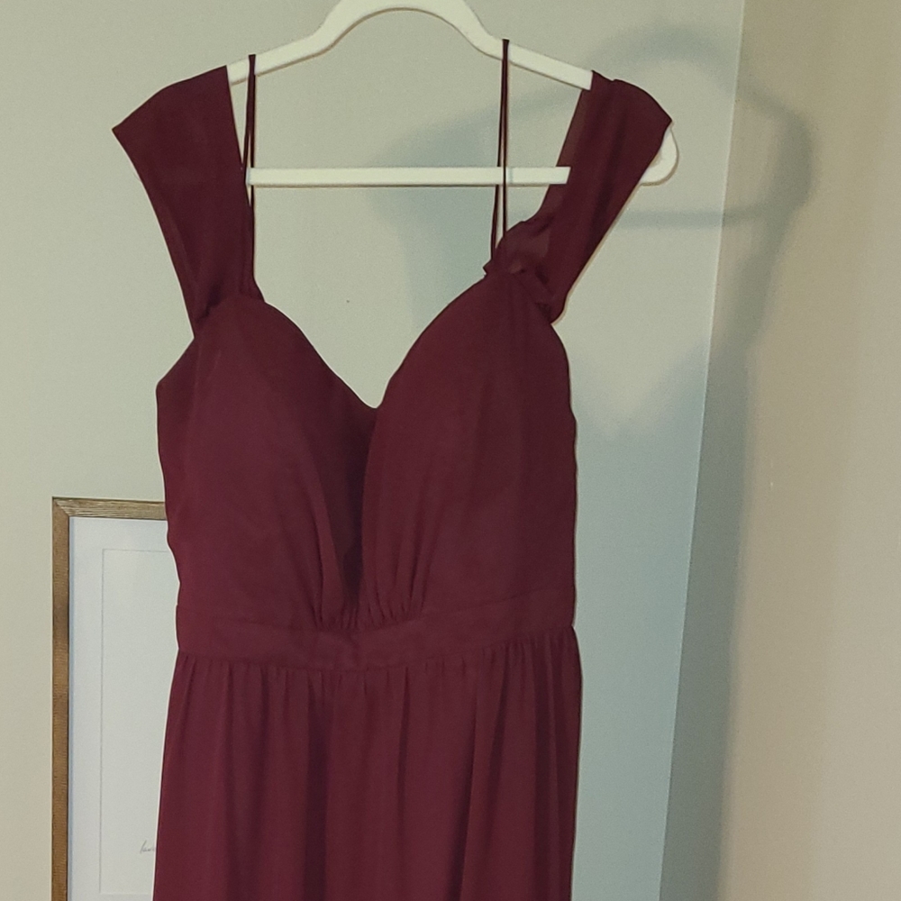 Dress - Picture 5 of 10